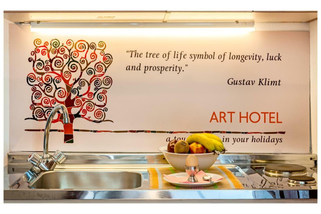 Tree Of Life Art Hotel Agia Marina Exteriér fotografie